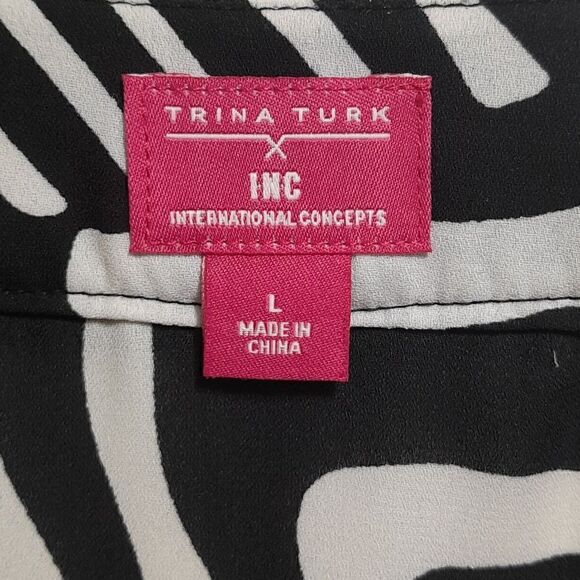 Trina Turk Blouse with Multi Use Belt...Size L - Picture 3 of 7